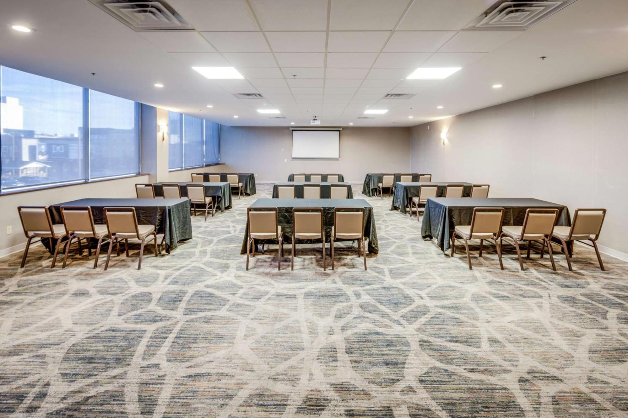 Doubletree By Hilton Huntington, Wv Exterior foto