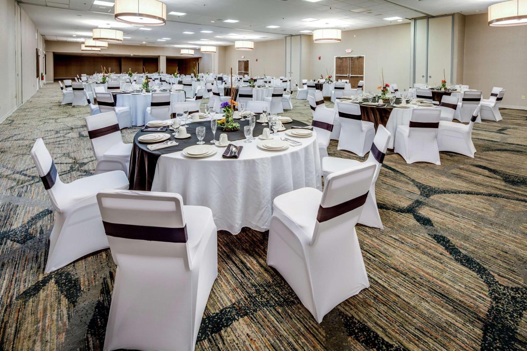 Doubletree By Hilton Huntington, Wv Exterior foto