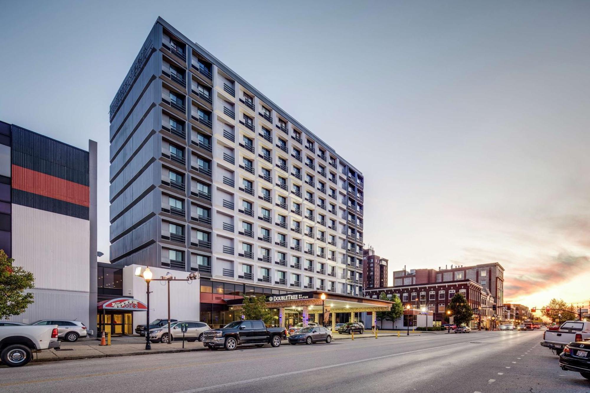 Doubletree By Hilton Huntington, Wv Exterior foto